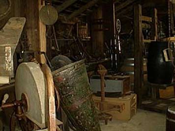 large photo of vintage grinder